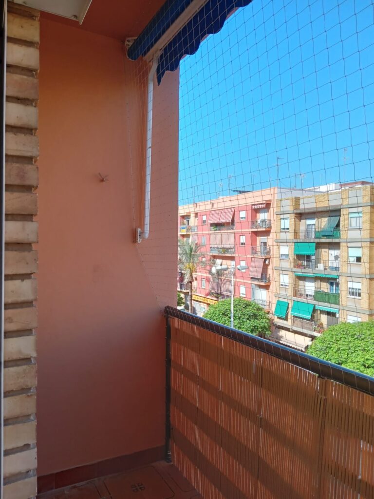 Instalación red seguridad gatos en Picanya 003