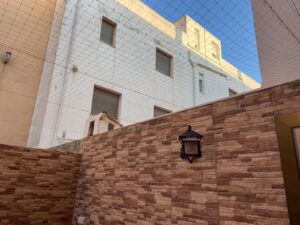 Espectacular instalación redes seguridad gatos adosado escalera patio luces garaje balcón ventanas