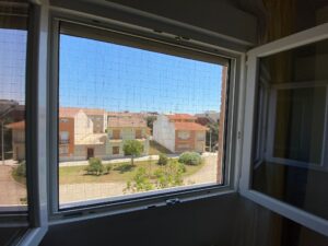 Instalación red gato ventana balcón escalera sistema desmontable acceso