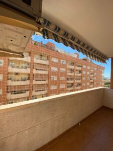 Instalación de redes para gatos Carrer 8 de març Alacuás Raquel Nombre del gato kirk 01