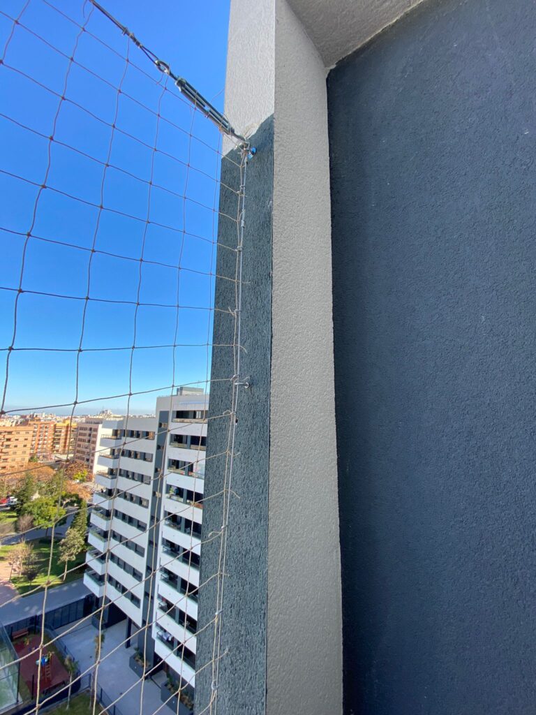 Instalación de redes de seguridad para niños en Valencia