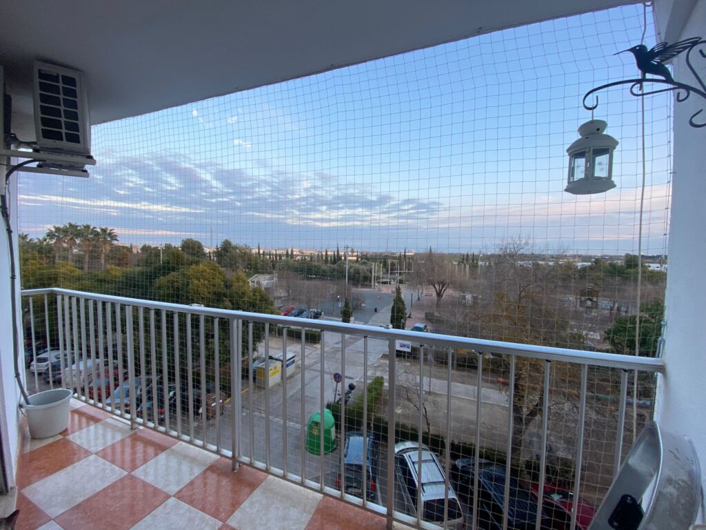 Instalaciones personalizadas a las salvedades de los balcones