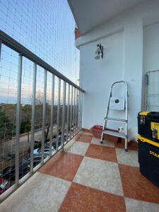Instalaciones personalizadas a las salvedades de los balcones
