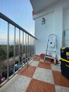 Instalaciones personalizadas a las salvedades de los balcones