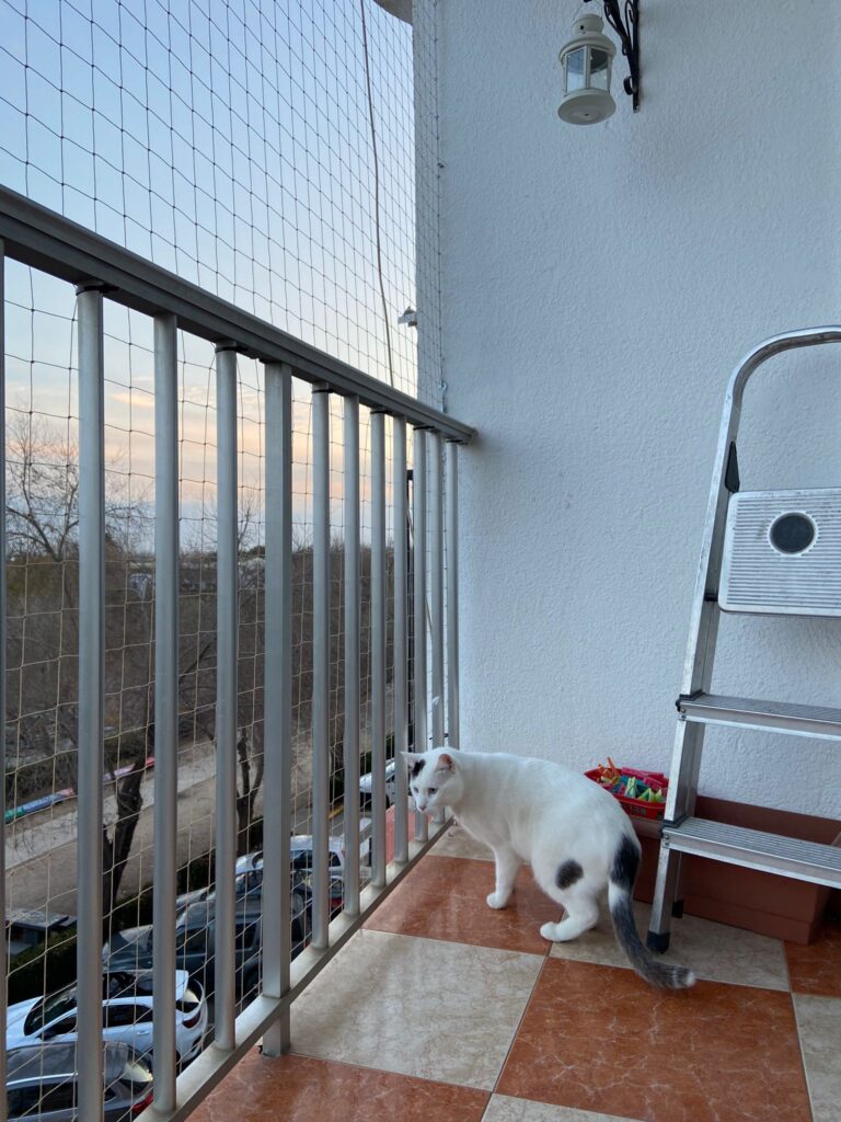 Instalaciones personalizadas a las salvedades de los balcones