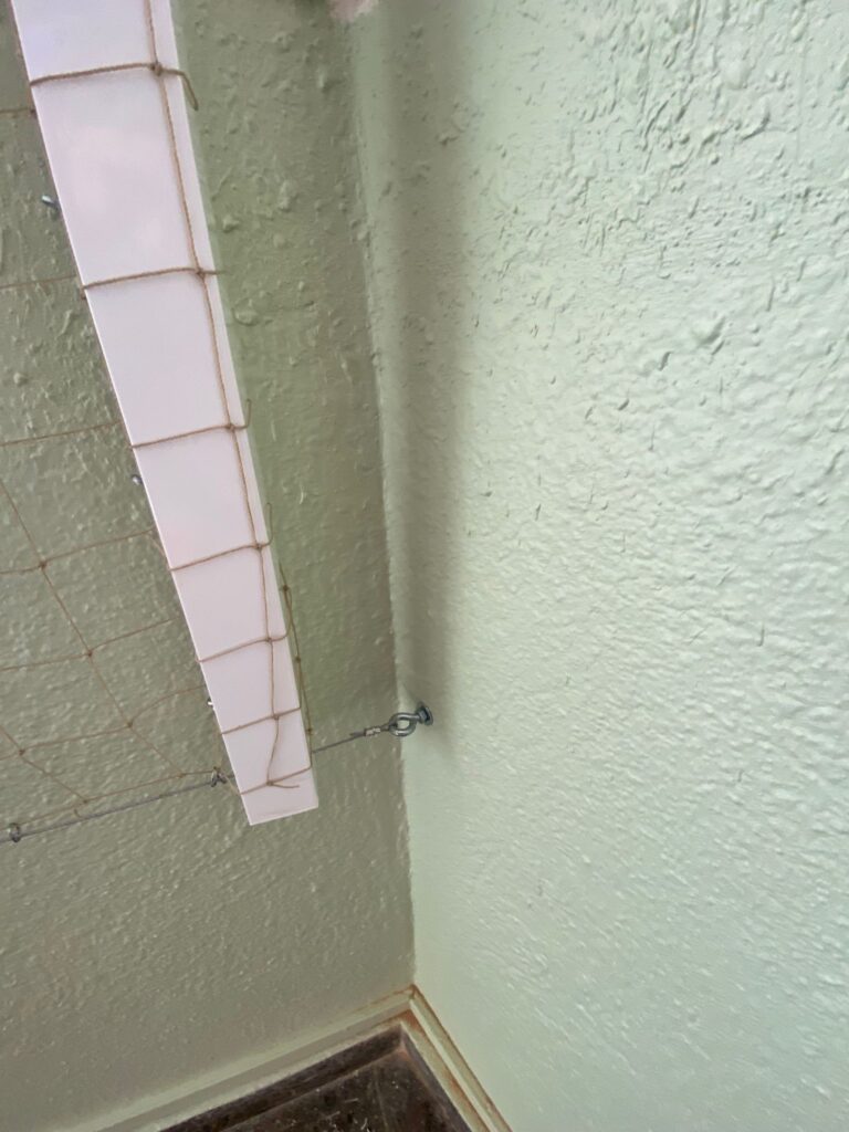 Instalación de red para gatos en ventanas con distintos sistemas