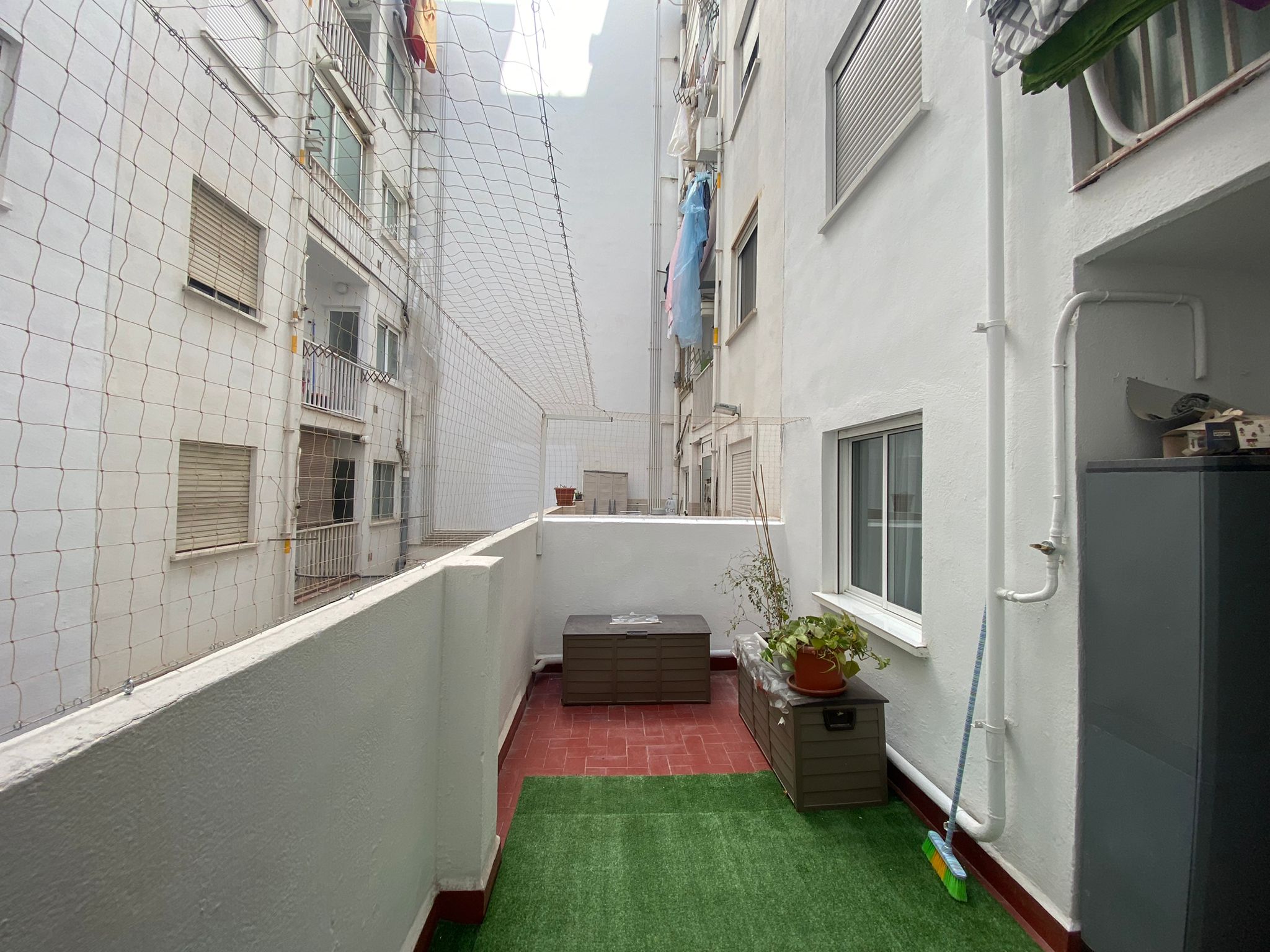 Instalación de red para gatos con semi-cerramiento completo Valencia