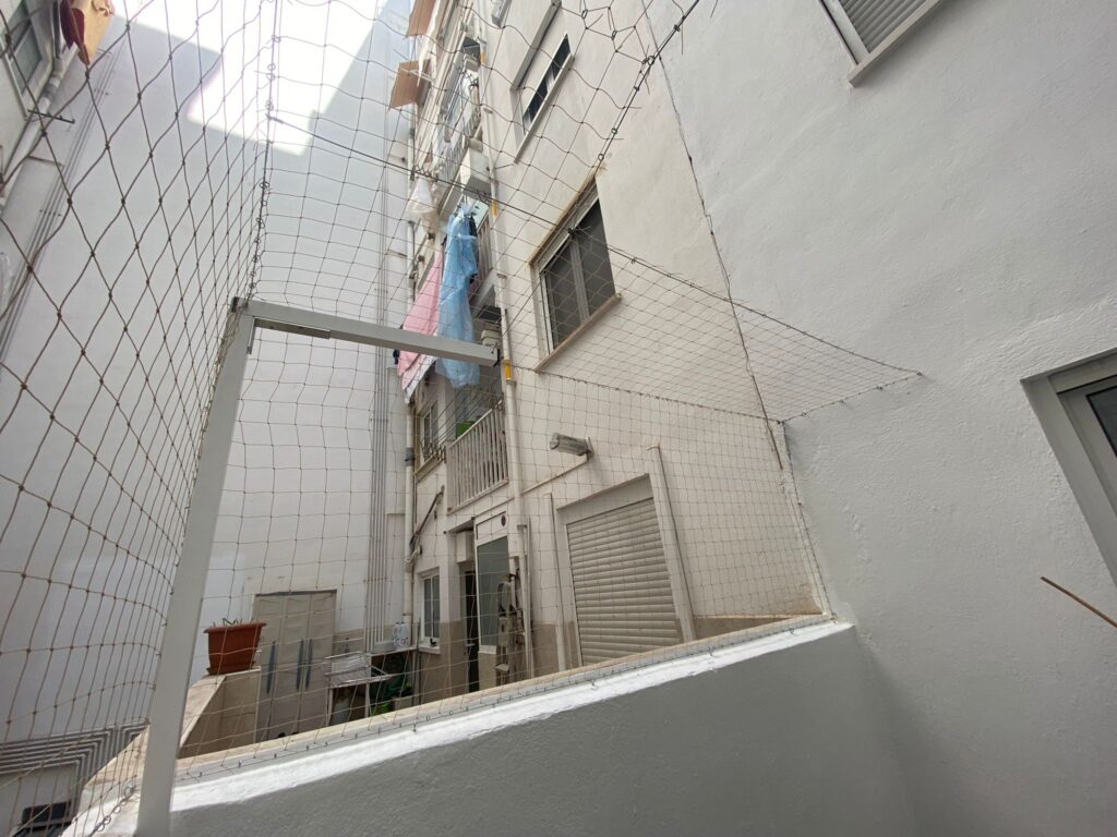 Instalación de red para gatos con semi-cerramiento completo Valencia