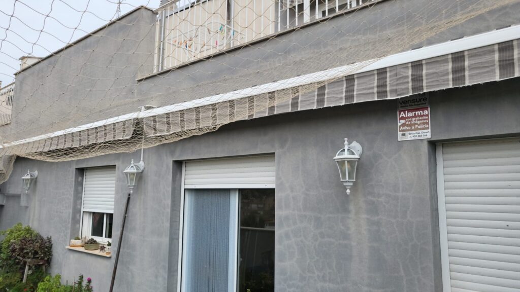 Red de seguridad cerramiento completo en ático de Castellón