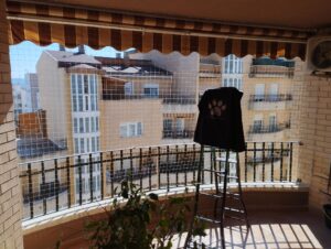 Balcón de Alberic ya dispone de red de seguridad